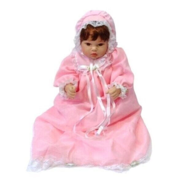 Vintage Exclusive Collector's Doll Dressed in Pink with White Lace Trim & Bonnet - Picture 3 of 12